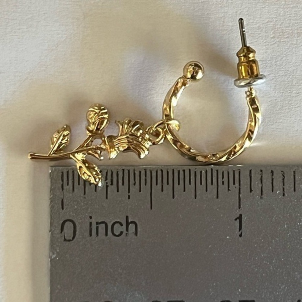 Small Boho Gold Round Hoop Post Earrings w/ Rose Charm -90's Inspo Y2K Gift -New - Picture 4 of 16